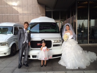 披露宴会場に車を オリジナルな結婚式ならブライダルyasunaga大阪 大阪の結婚式情報